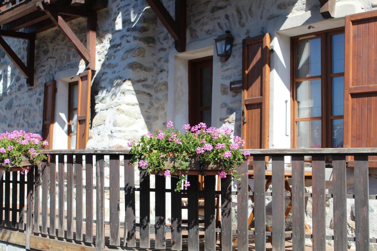 Chalet La Fedora - Appartements De Charme Vaujany Buitenkant foto